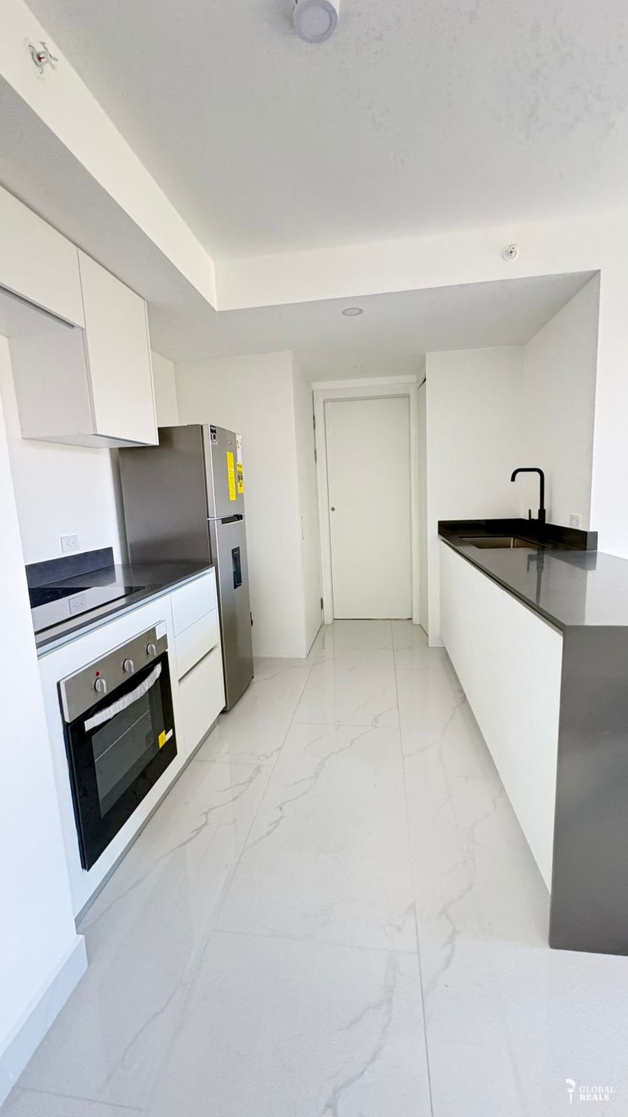 apartamrnto de 1 habitación en alquiler semi amueblado