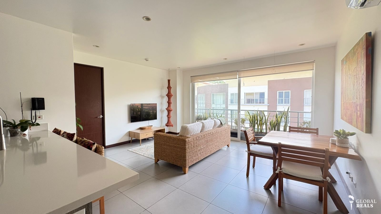 APARTAMENTO EN ALQUILER DE 2 HABITACIONES EN DISTRITO 4, ESCAZU.