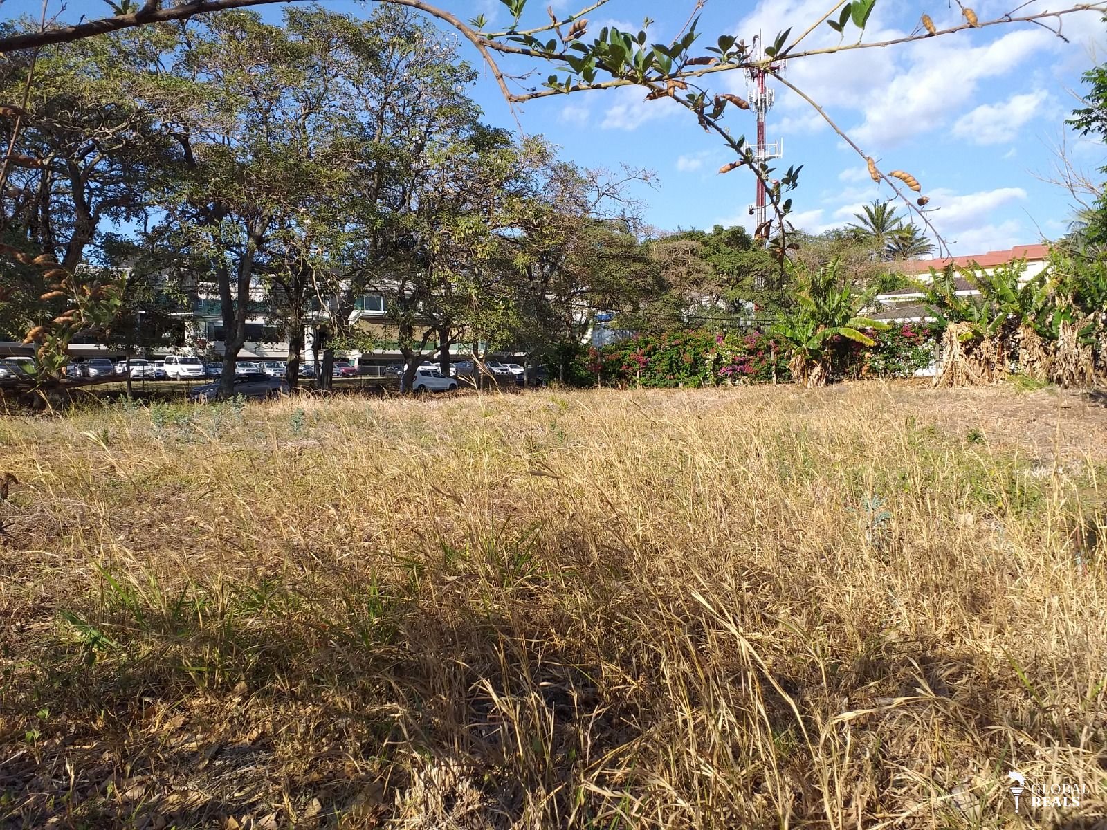 🏡 Terreno plano de 898 m²en Cariari, Heredia | a 50 m del Cariari Country Club 🏡