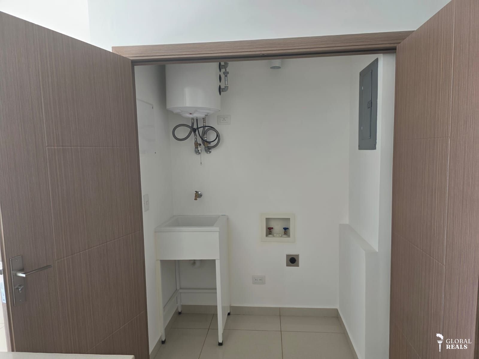 🏠 Se alquila apartamento en Piso 4 Club Residencial Bambú Rivera - Cinco Esquinas🏠