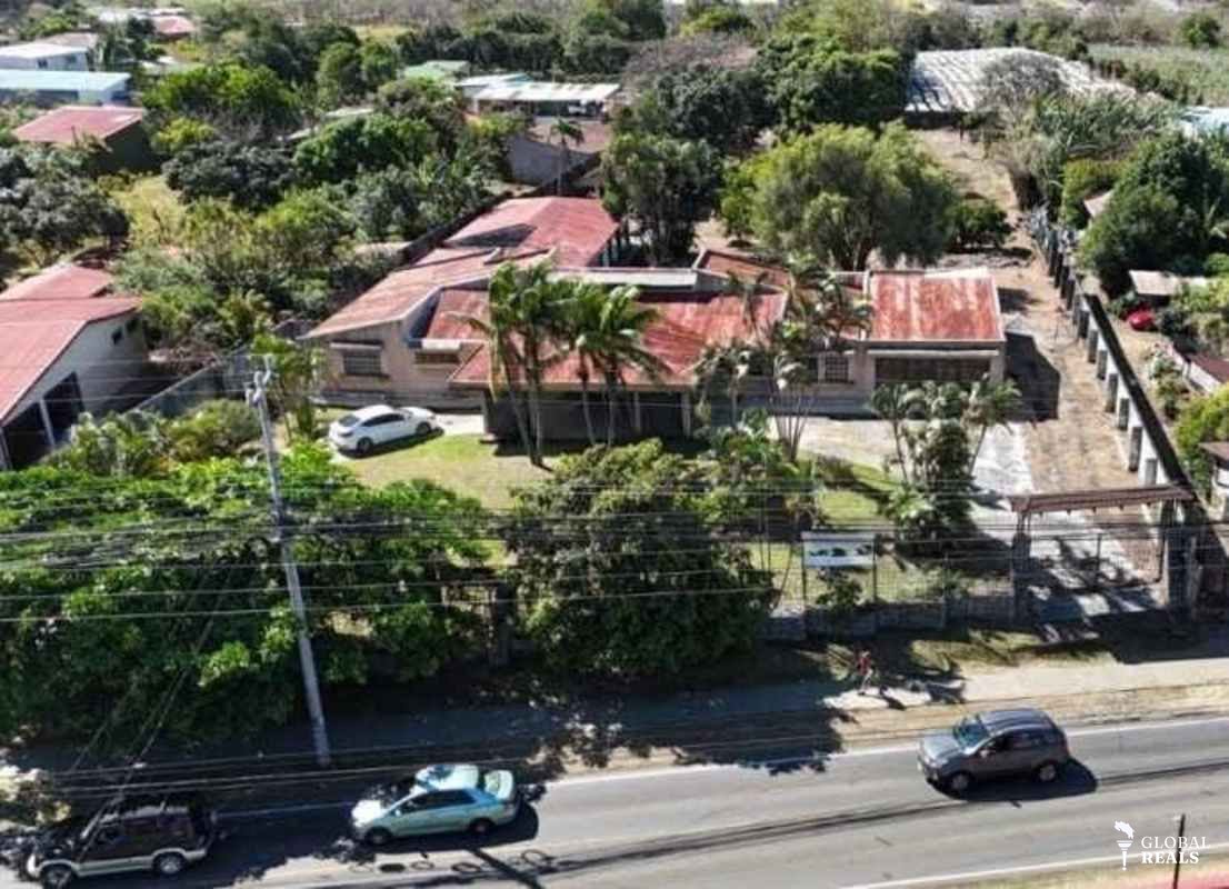 🏠 Amplia propiedad con casa, con uso de suelo mixto en San Joaquín de Flores, Heredia 🏠