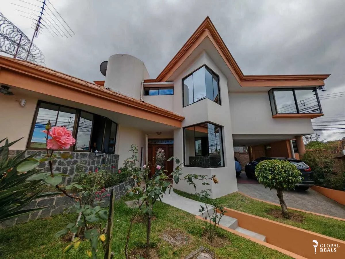🏠 Casa esquinera con uso de suelo mixto en el Carmen de Guadalupe, Mata Plátano 🏠