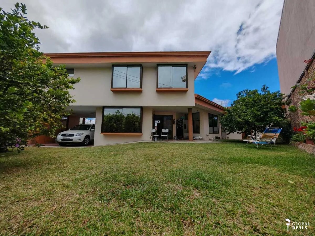 🏠 Casa esquinera con uso de suelo mixto en el Carmen de Guadalupe, Mata Plátano 🏠