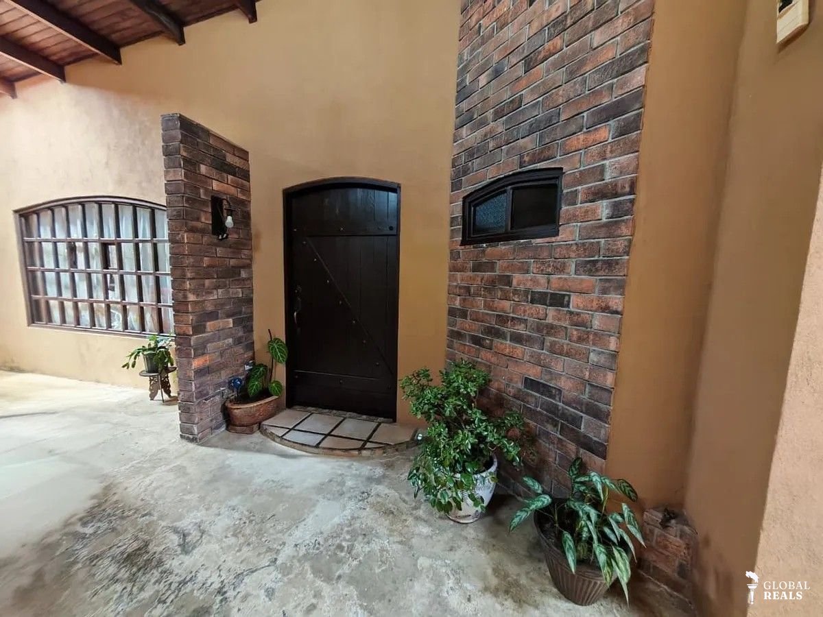 🏠 Venta de casa de una planta con amplio jardín en Los Ángeles de Santo Domingo de Heredia🏠