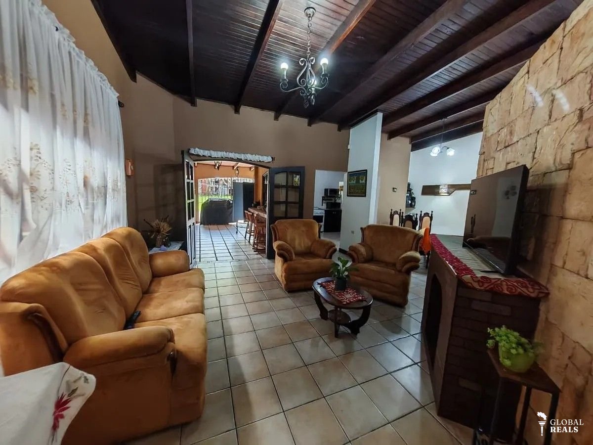 🏠 Venta de casa de una planta con amplio jardín en Los Ángeles de Santo Domingo de Heredia🏠