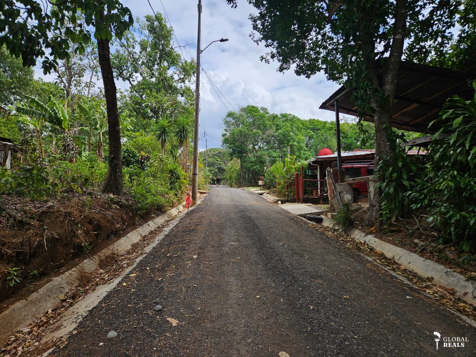 🏠 Lote tipo Quinta en venta cerca del centro de San Pablo Turrubares, a 10 minutos de Ruta 27, con todos los servicios 🏠