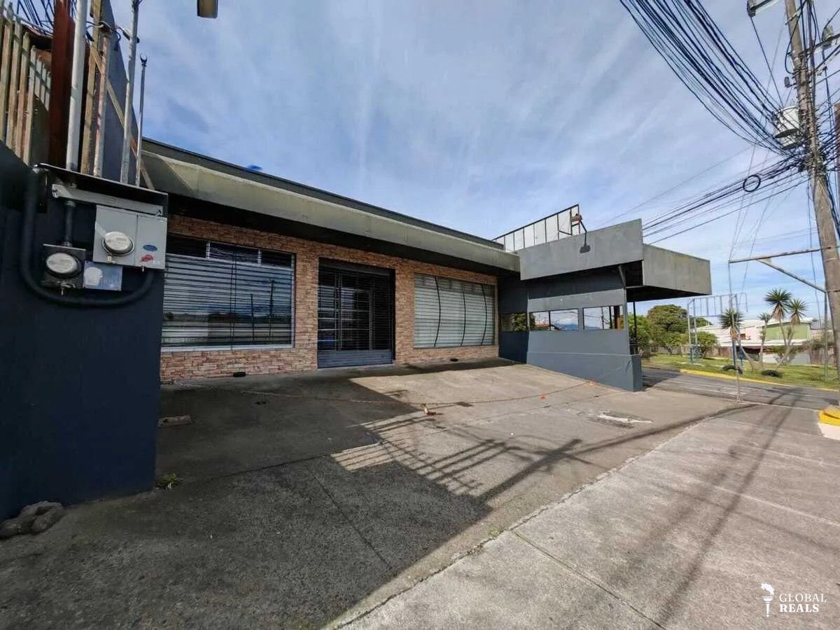 🏠 Venta de local comercial y cuatro apartamentos en San Isidro de Coronado🏠