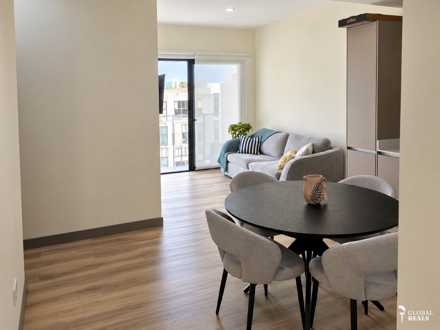 🏙️ Apartamento FULL AMOBLADO • Piso 7 • Esquinero