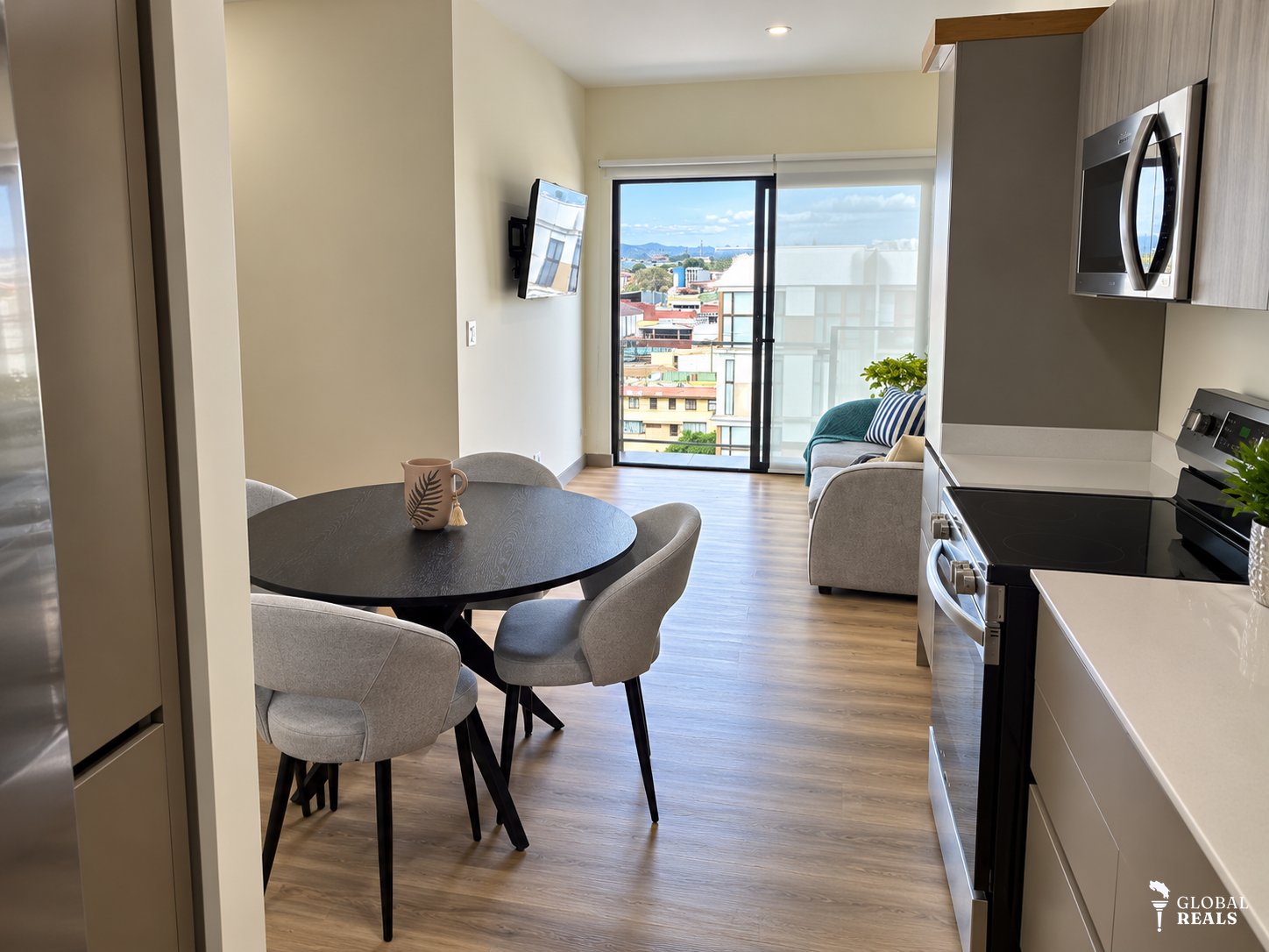🏙️ Apartamento FULL AMOBLADO • Piso 7 • Esquinero