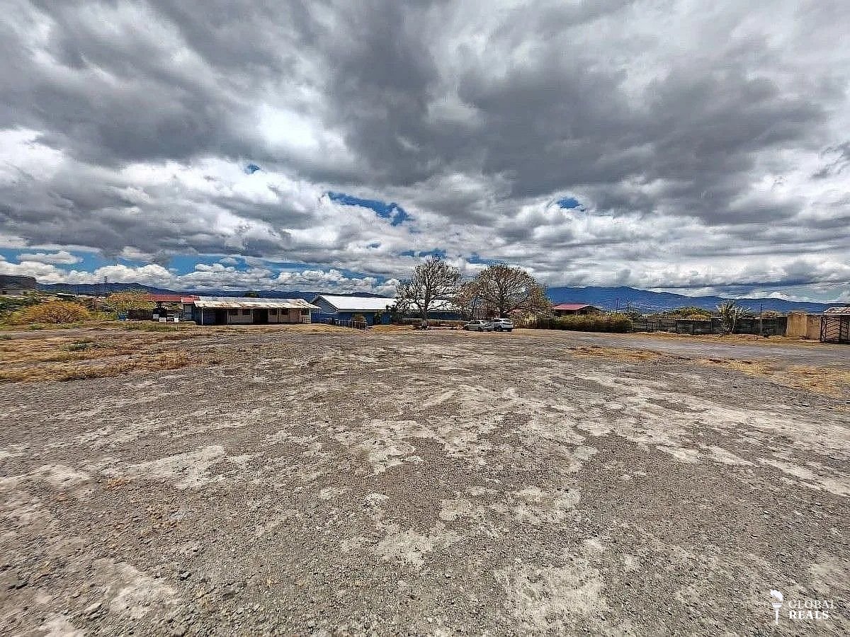 Señores Inversionistas Venta de terreno de 21.000 m2 con uso de suelo mixto en Los Ángeles, Santo Domingo