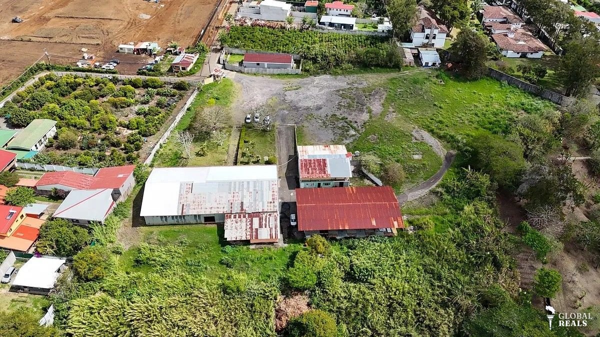 Señor Inversionista Venta de terreno de 10.000 m2 con uso de suelo mixto en Los Ángeles, Santo Domingo