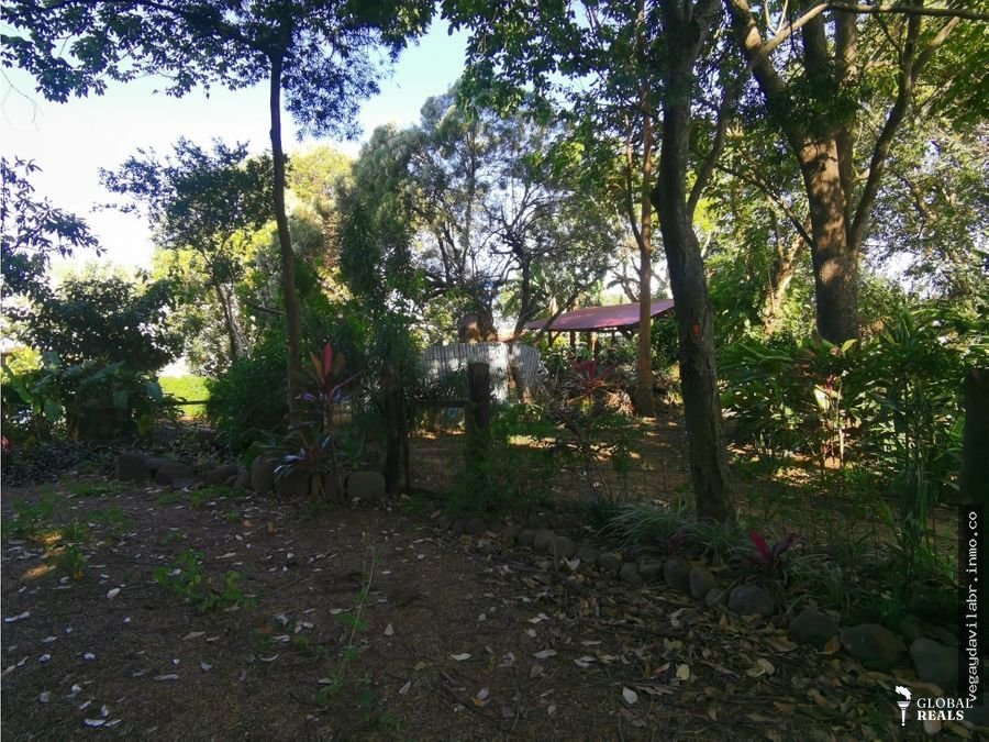 🏠 Venta de propiedad en Santa Rosa de Santo Domingo de Heredia, uso de Suelo Mixto, con casa típica costarricense y piscina🏠 Perfecto para Desarrollo Comercial