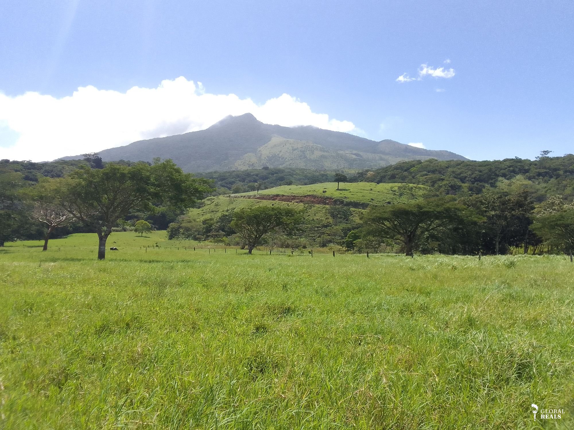 Aguas termales  en las faldas  Volcán Miravalles