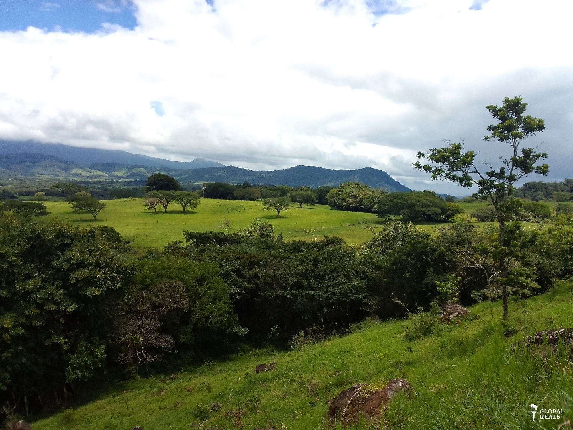 Aguas termales  en las faldas  Volcán Miravalles