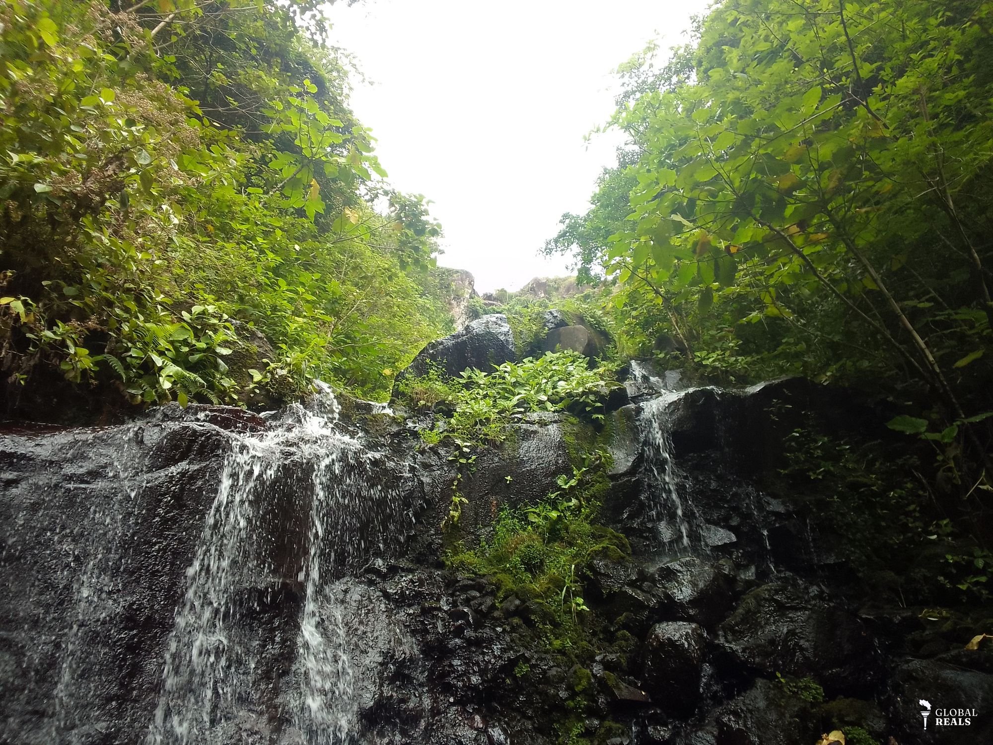 Super finca  con aguas termal.  Volcán Miravalles