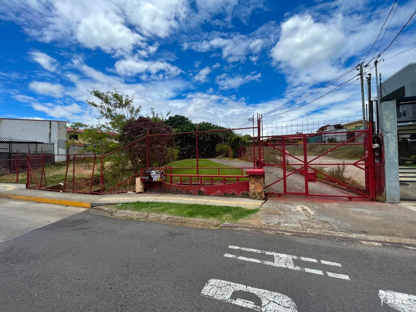 Proyecto Urbanístico en la Aurora de Heredia (Precio Negociable)