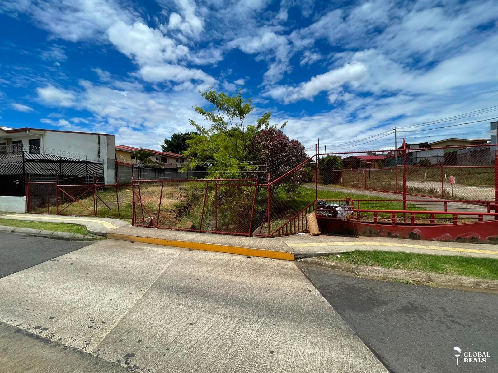 Proyecto Urbanístico en la Aurora de Heredia (Precio Negociable)